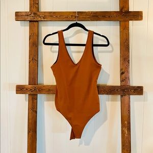 ABERCROMBIE Seamless Bodysuit- MEDIUM